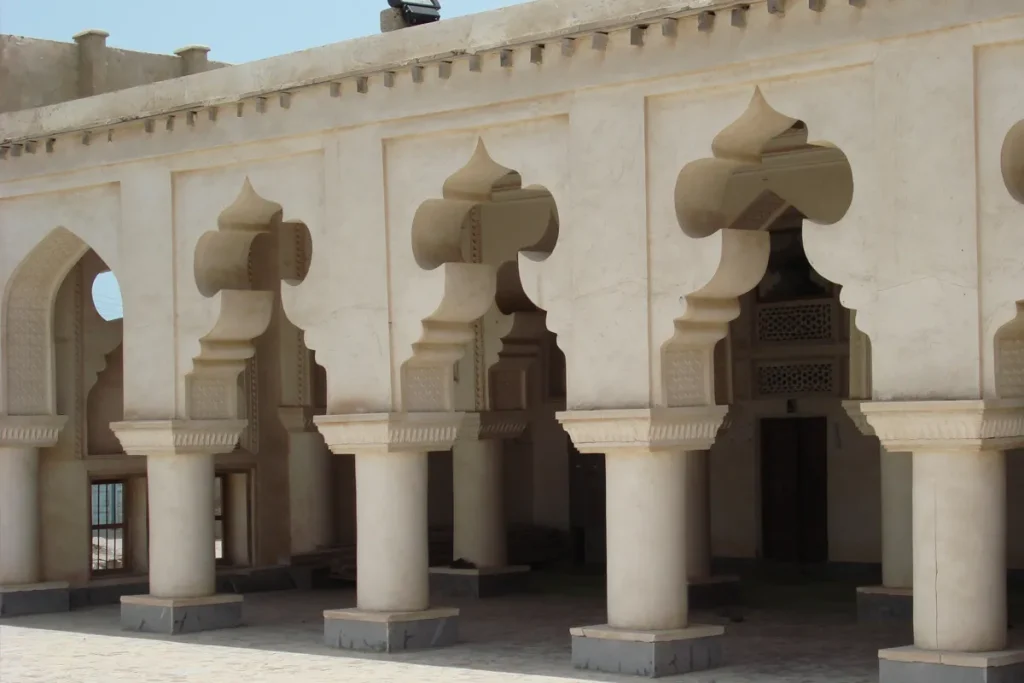 مسجد ملک بن عباس