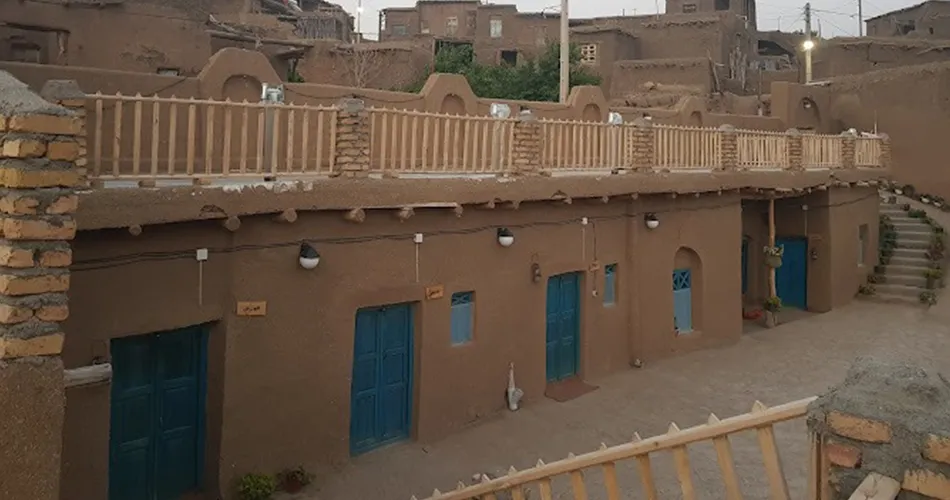 اقامتگاه بوم گردی بی بی لعابا کاشمر
