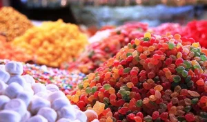 آبنبات قیچی همدان: طعمی از تاریخ و فرهنگ
