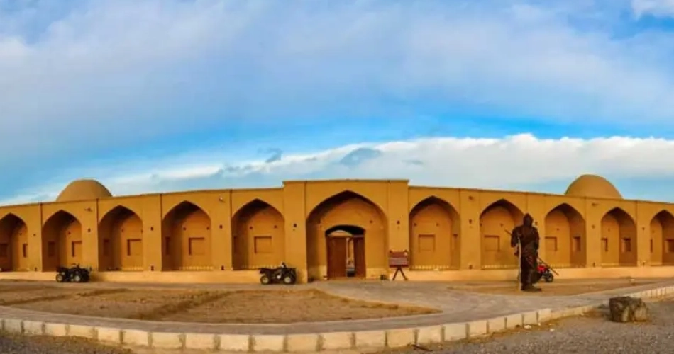 کاروانسرای کهنه مهریز