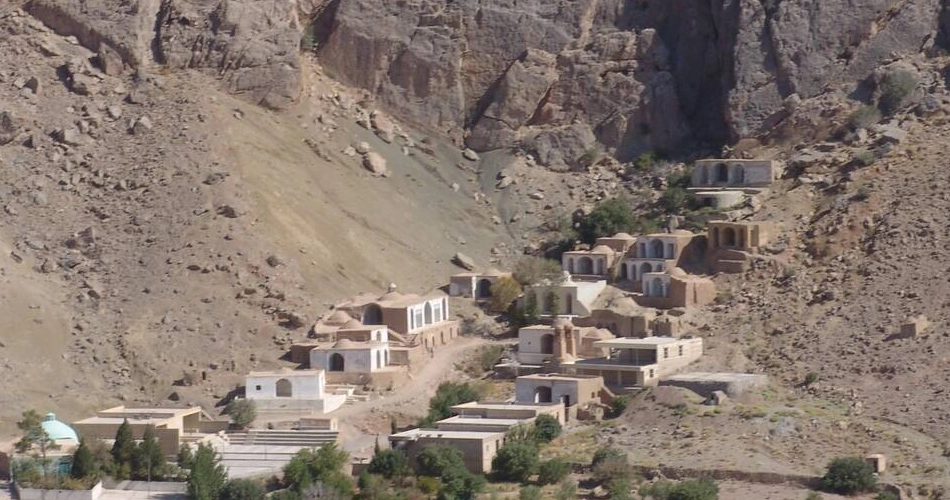 زیارتگاه پیر نارکی مهریز یزد