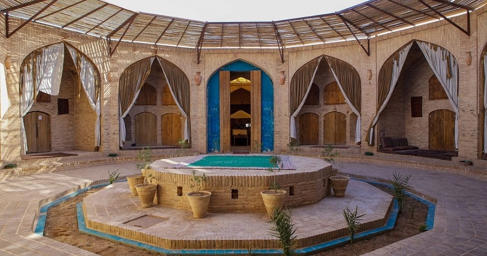 کاروانسرای زین الدین مهریز یزد